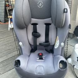 Maxi Cosi Grey Baby Car Seat 