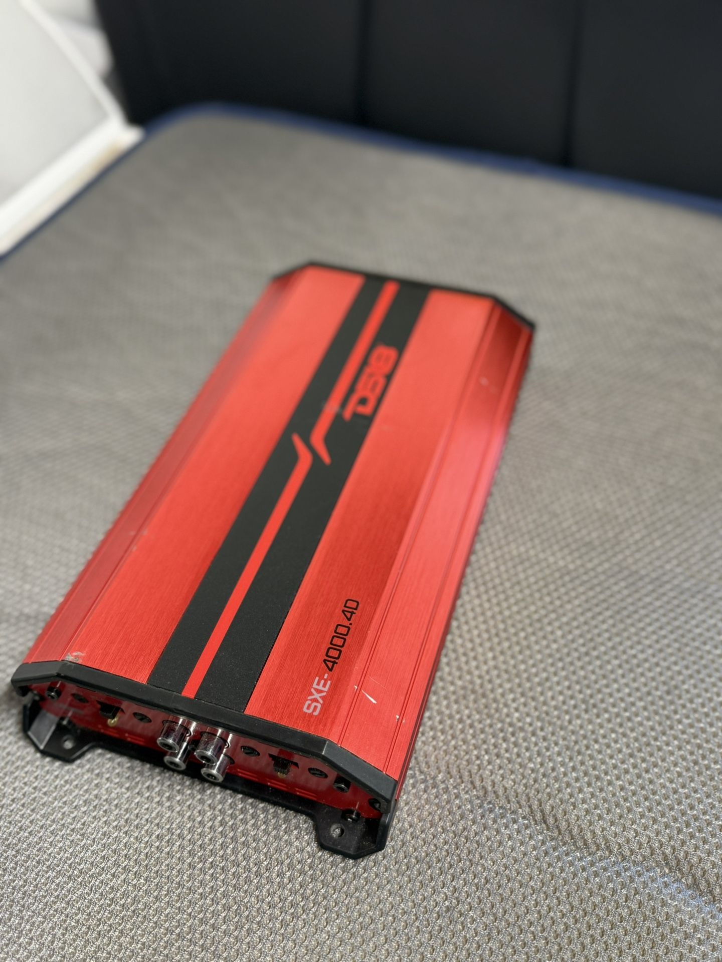 Ds18 SXE 4000.4 amplifierβ
π