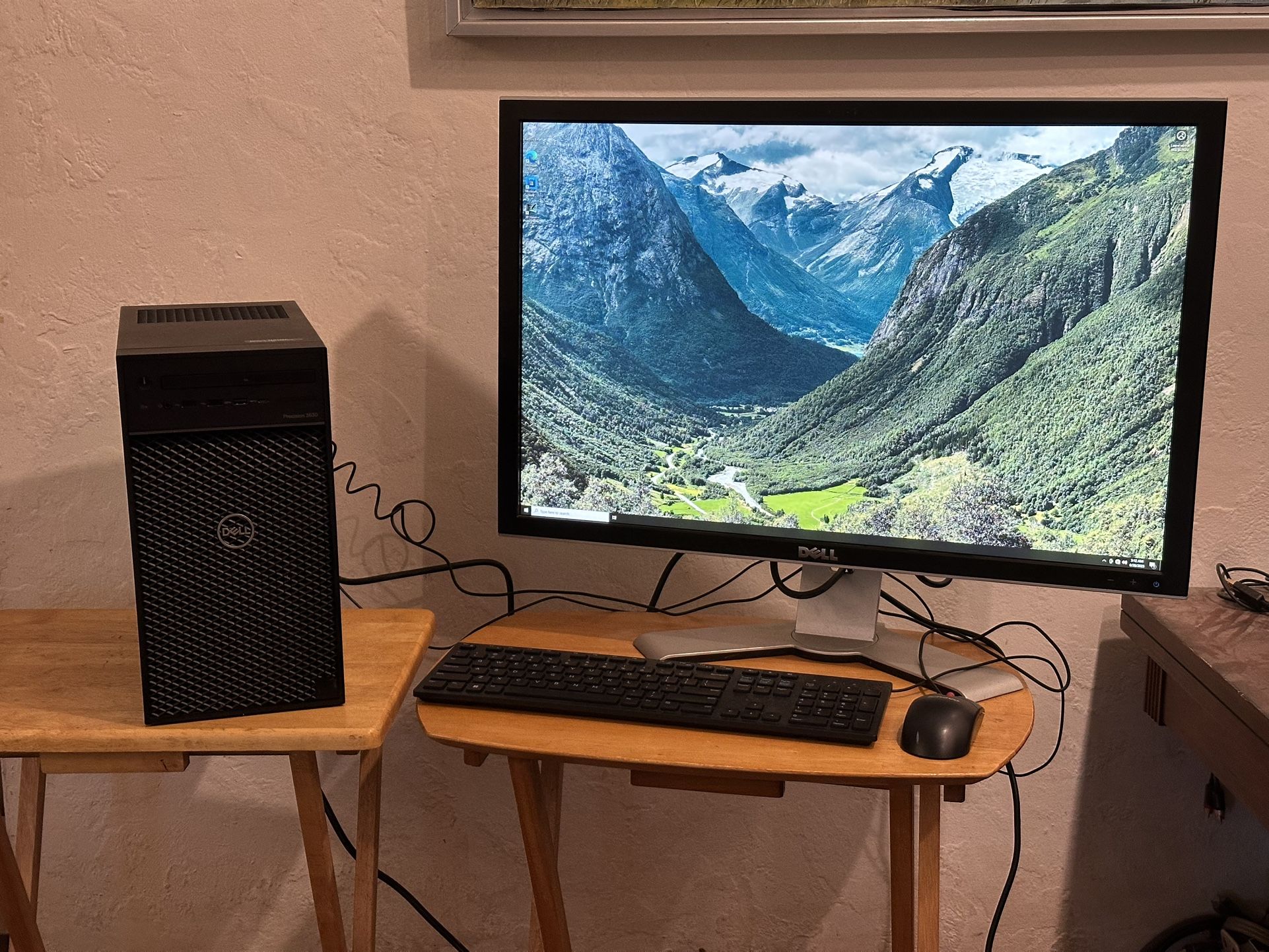 Dell Precision 3630 Desktop Computer i3 3.6GHz, 16gb RAM, SSD, Windows 10 + WQXGA 2560x1600 Monitor