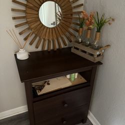Accent Table (moving Out Everything Has To Go Out) 