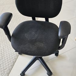 Nice black desk chair. 6 adjustments good condition.