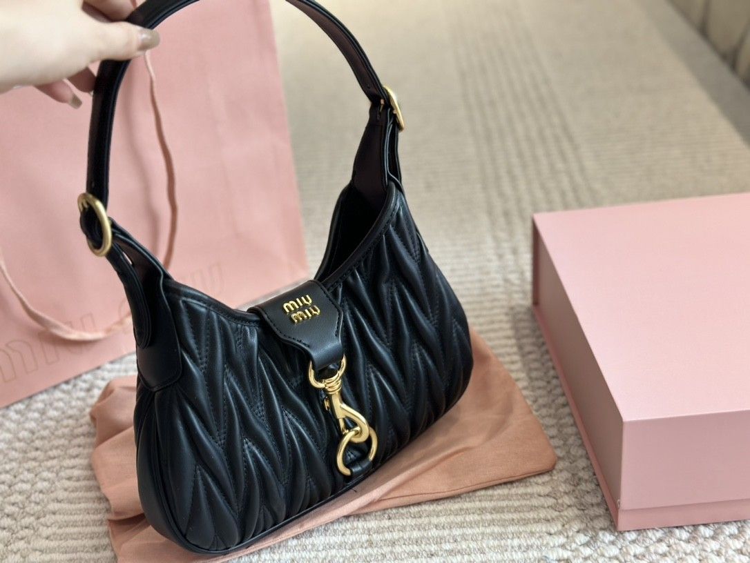 Miumiu's new Matelassehobo