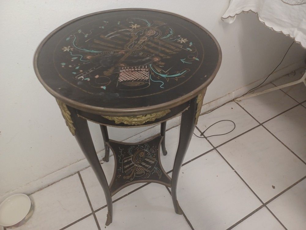 Luis XV STYLE FRENCH LAMP TABLE WITH GILT BRONZE MOU TS