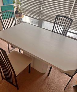 Dining Table & Chairs