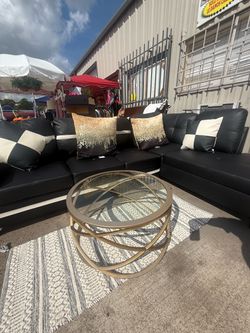 Elegant sofa in very good condition