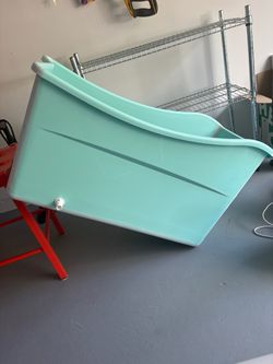 Collapsible tub
