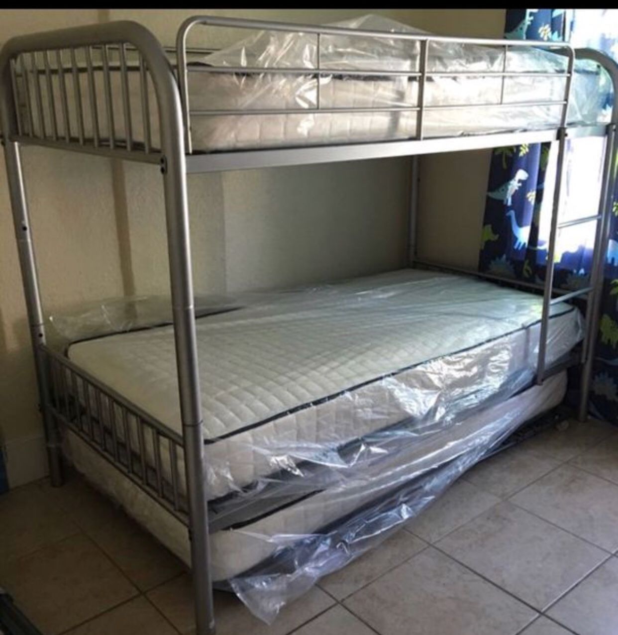T/T Bunk Bed Twin Trundle Mattress Included