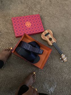 Tory burch wedge slippers