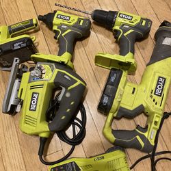 RYOBI POWER TOOL SET