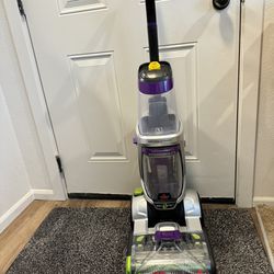 BISSELL vacuum cleaner for carpet cleaning