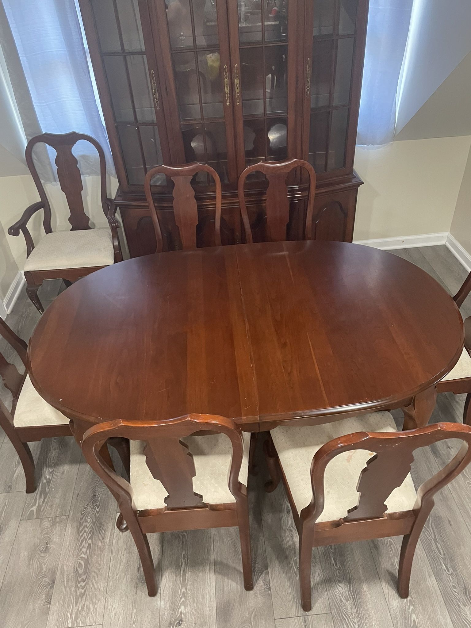 Dining Room Set With Hutch