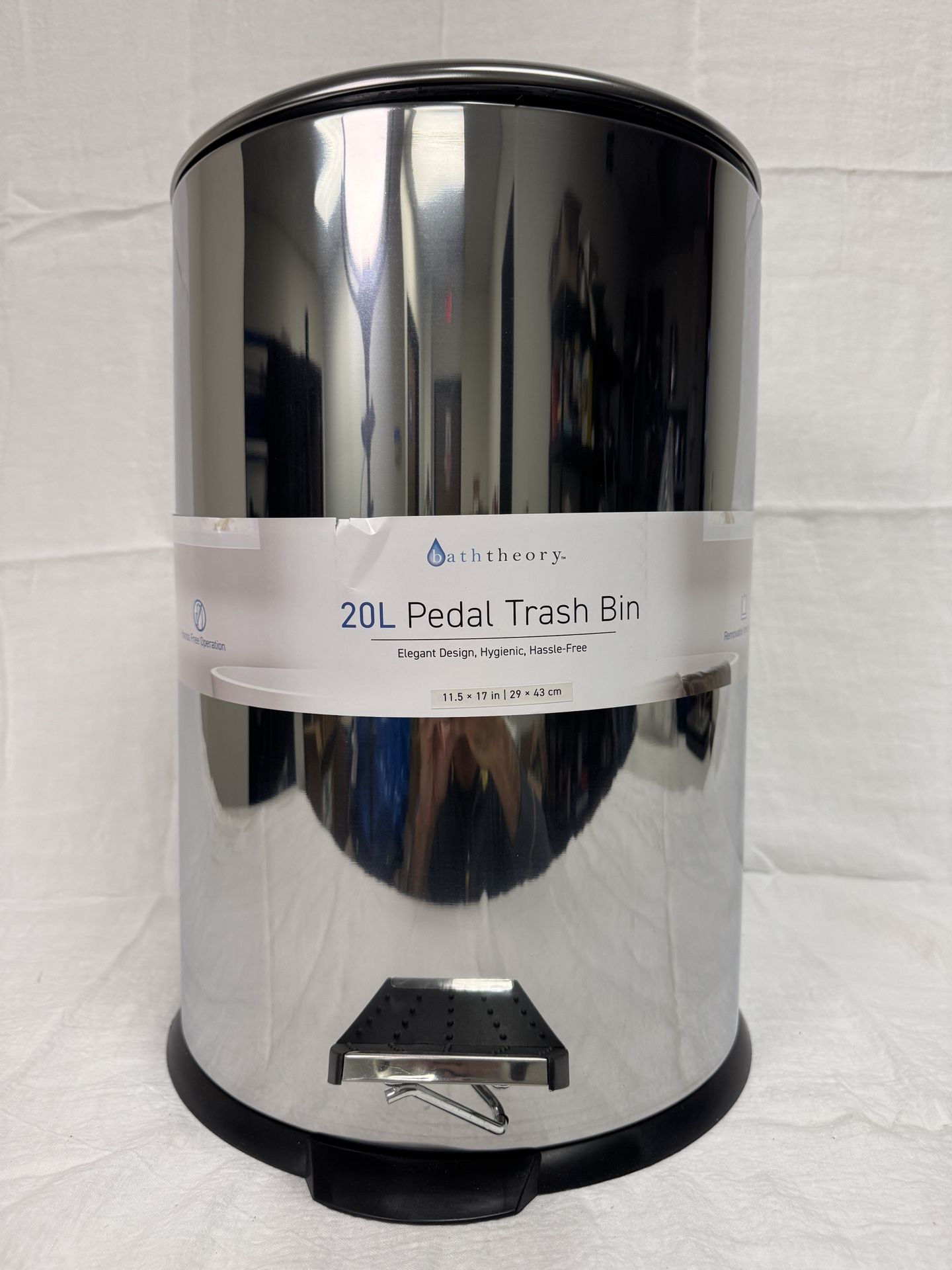 5 Gallon / 20L Step Activated Lid. Kitchen Pedal Trash / Garbage Bin - Chrome