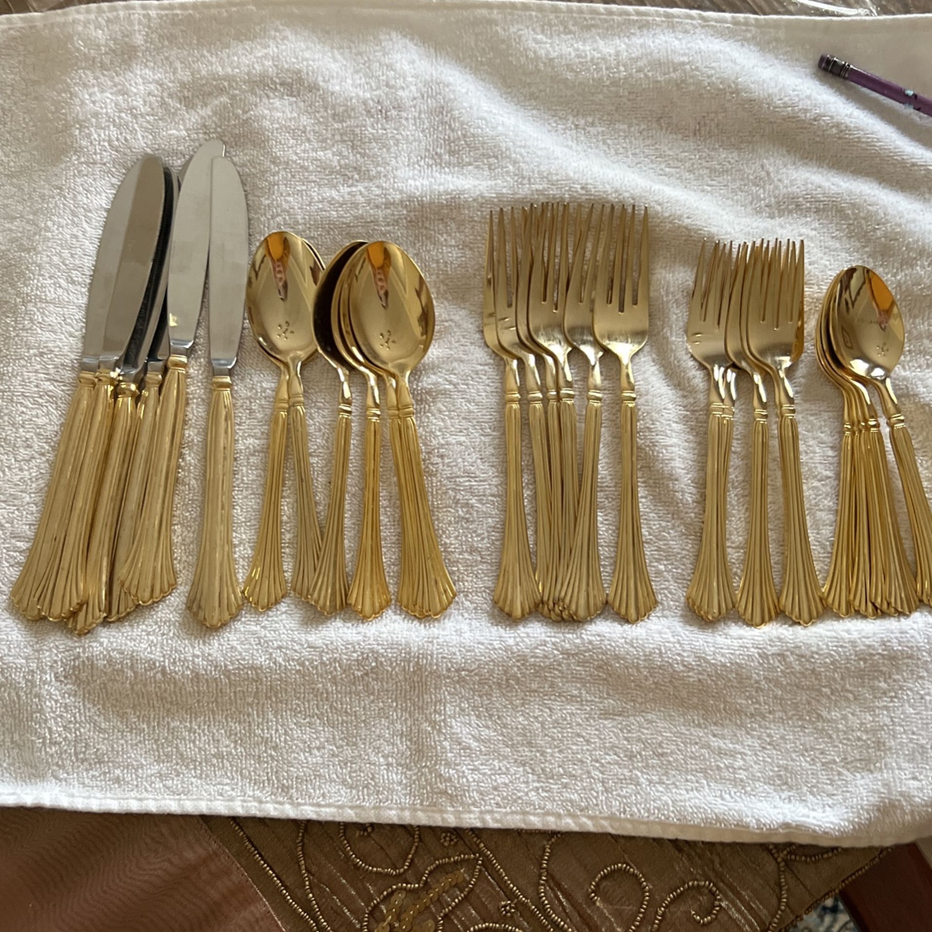 Gold Stainless Set Service Of 6
