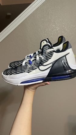 LeBron Witness 6 Nike Basketball Shoes