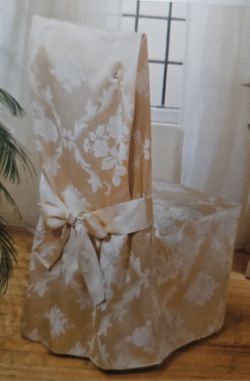 DIAMOND DAMASK CHAIR COVER 