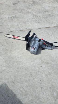 Self sharpening 15 amp corded Electric chainsaw 18"