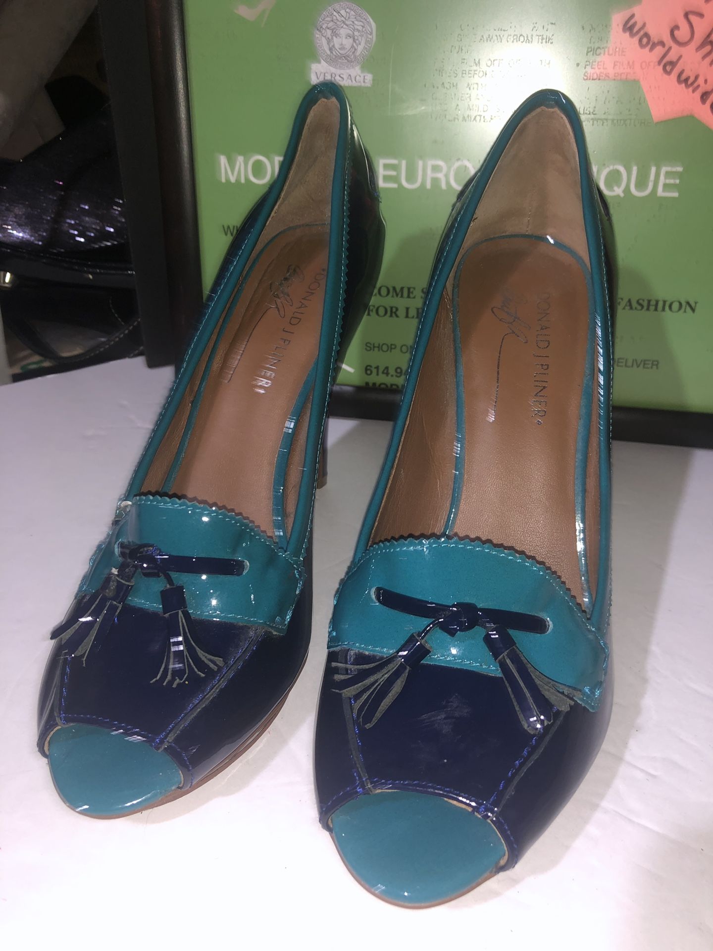 Donald pliner Patent leather tassel heels size