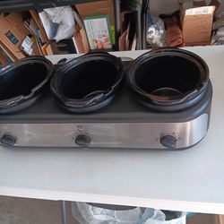 Triple 1.5 Quarts Slow Cooker Never Used $30