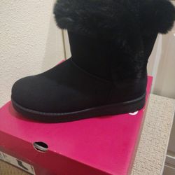 So Women's Black Faux Fur Boots Size 9
