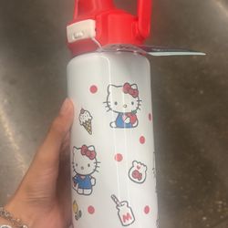 Hello Kitty Waterbottle 