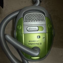 Used Electrolux Ultra silencer EL6986