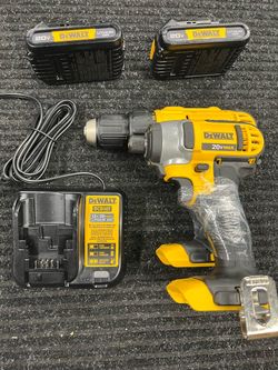 New DEWALT drill set combo (2568)