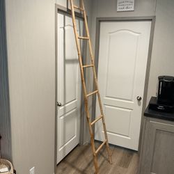 8 ft. 6-Bar Self-Standing Bamboo Ladder Towel Rack $90 Cash Only 