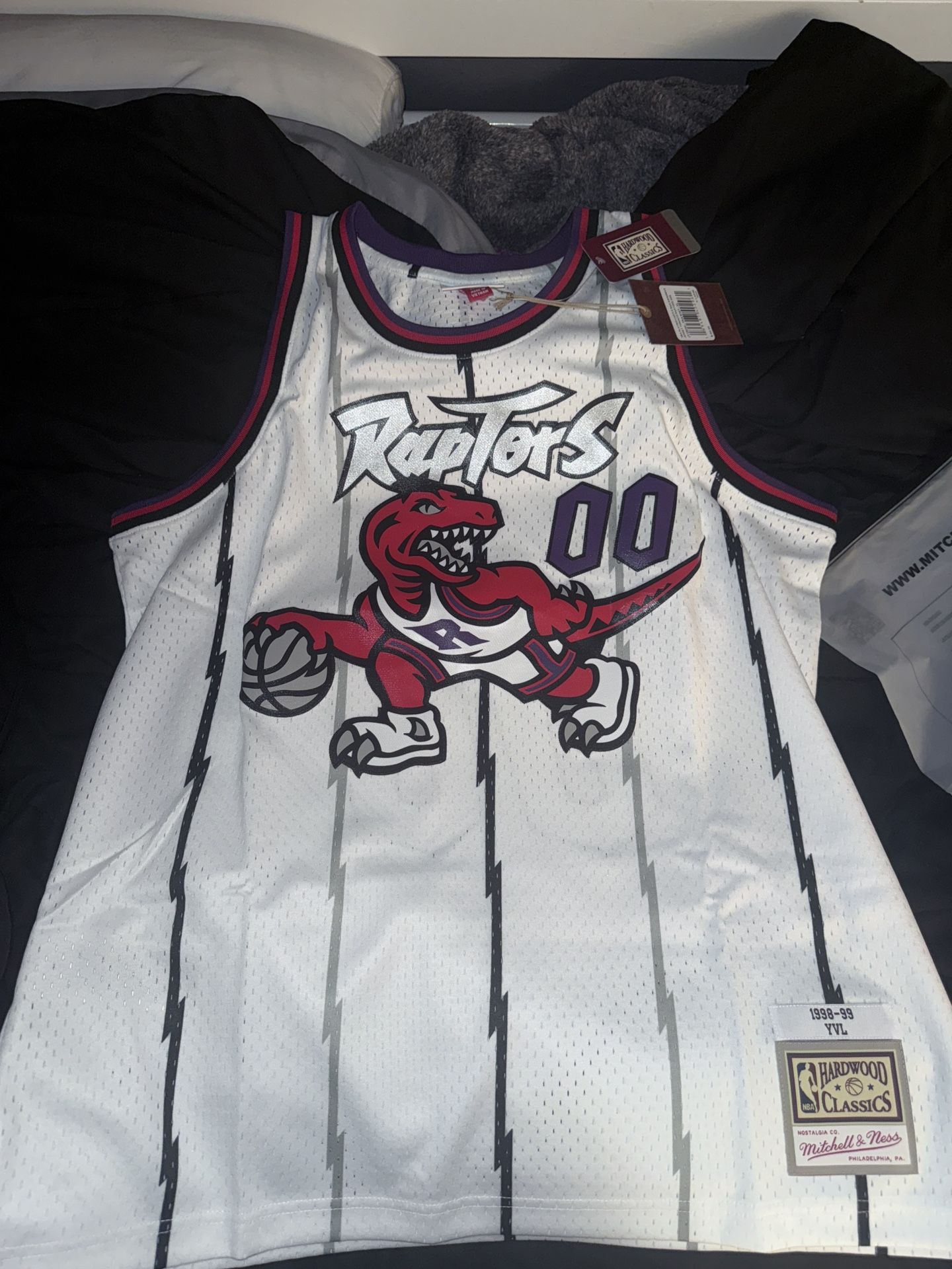 NBA PLAYBOI CARTI X M&N JERSEY TORONTO RAPTORS 1998 (WHITE)