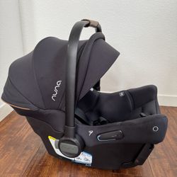 Nuna Pipa Carseat