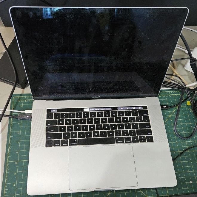 Apple MacBook Pro 15 Inch. 2016. As Is. Read