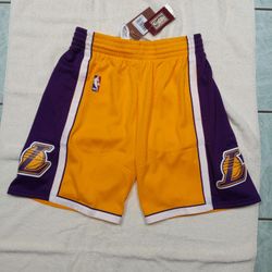 Mitchell & Ness NBA Swingman Shorts Lakers 09 Light Gold Size Medium