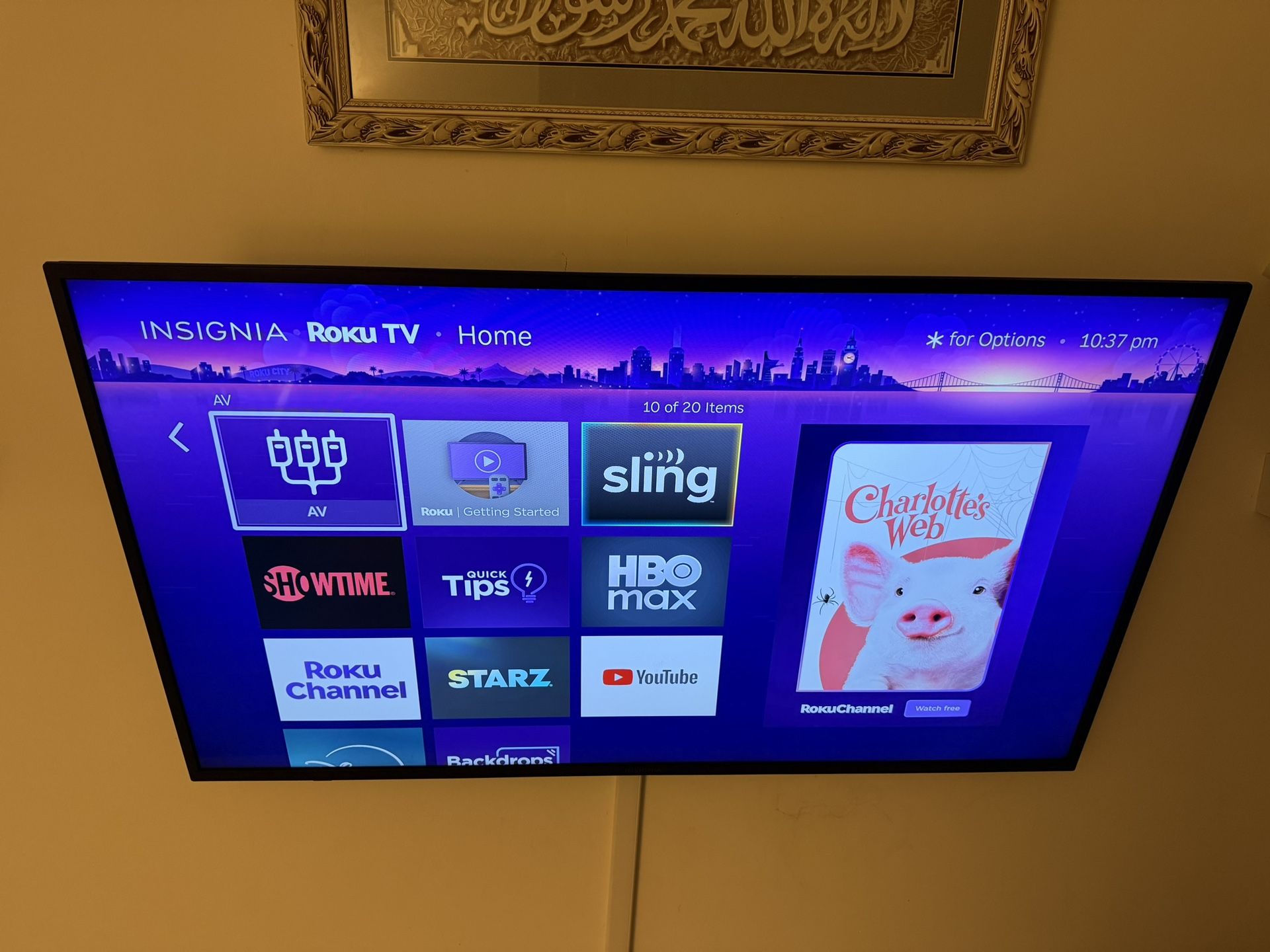 55 Inch Insignia Roku smart TV