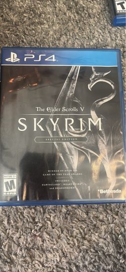 The Elder Scrolls V Skyrim Special Edition PS4 - Game and Case perfect condition