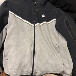 Nike tech grey/black