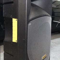 A Pair of TAPCO TH-15A Thump 15” Power Speaker’s 