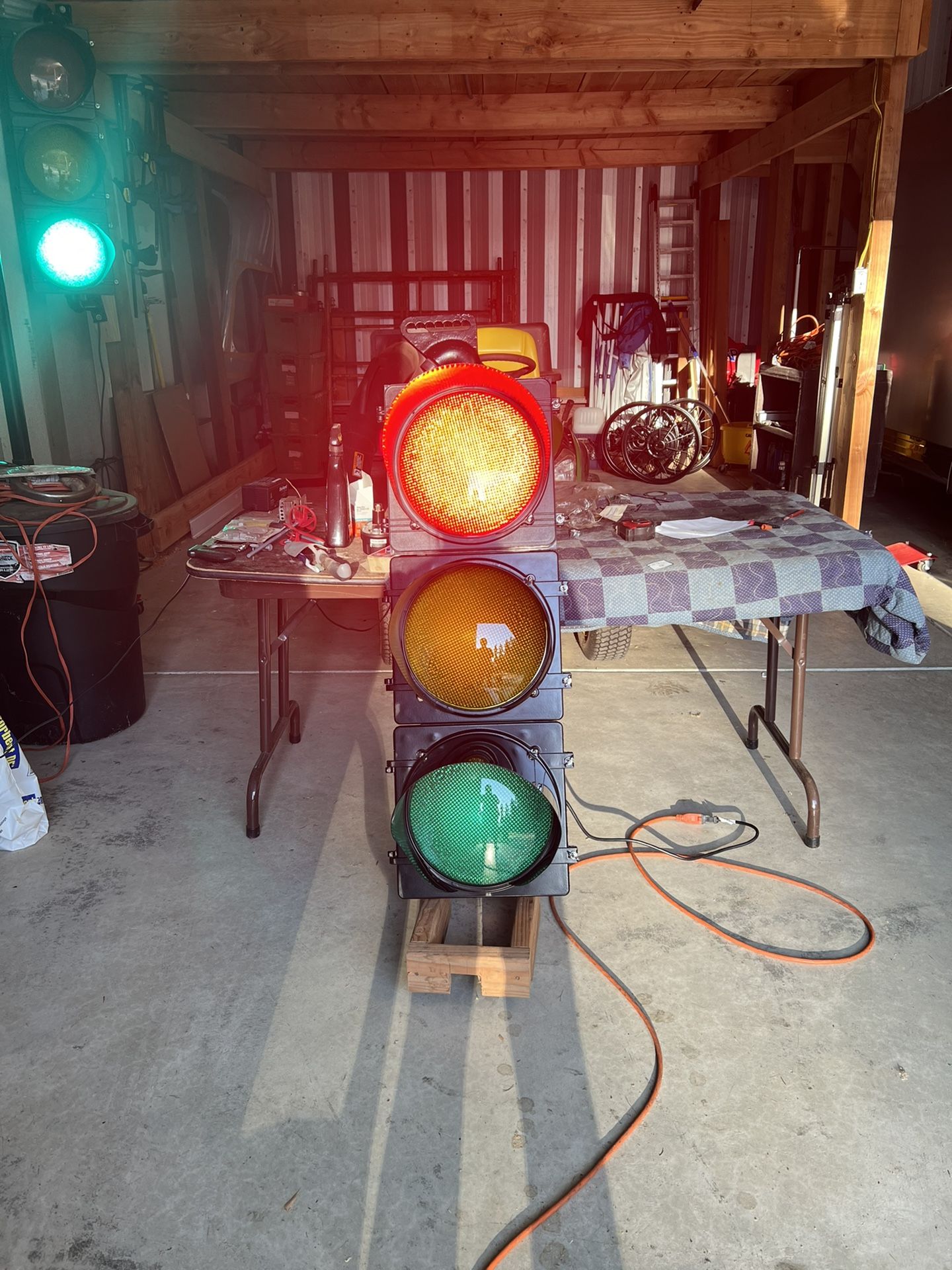Traffic Light Just In Time For Your Man Cave