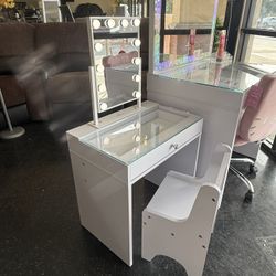 Princess Vanity Impressions Comes With Mirror LED Light , Desk And Chair. Also Available In Pink 
