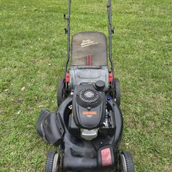 Honda 22" Self-propelled Lawn Mower 