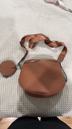 Crossbody purse