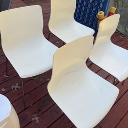 4 Chairs