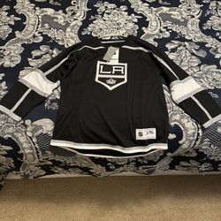 Brand new Girls Kings L/XL Jersey