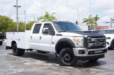 2011 Ford F350 Super Duty Crew Cab & Chassis