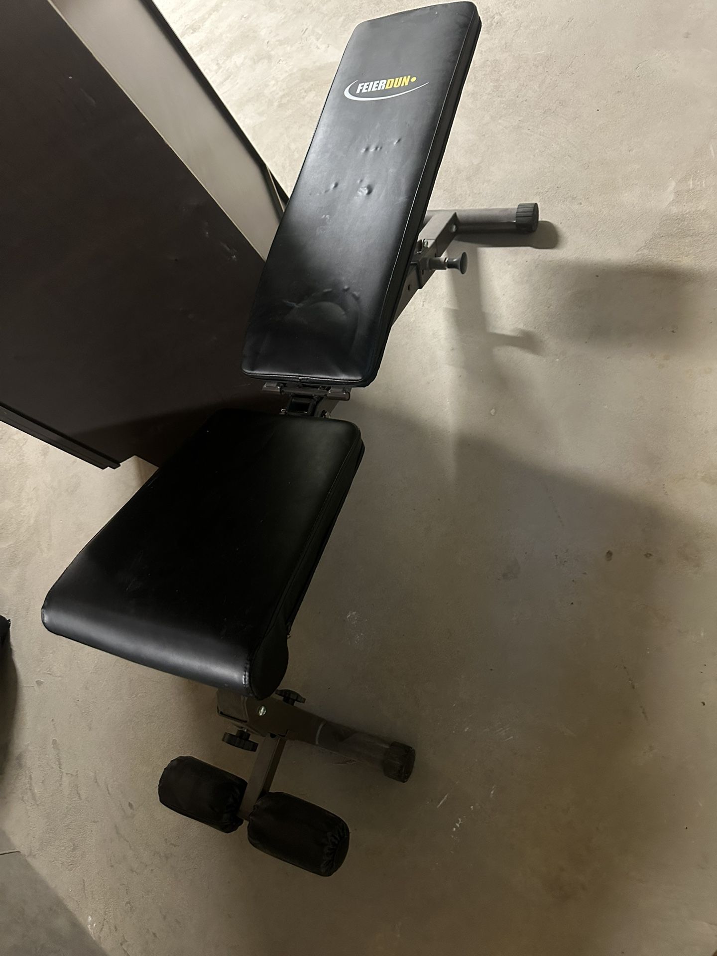 Weight Bench