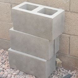 Free 4 Gray Cinderblocks. All the same.  Size 16" by 8"