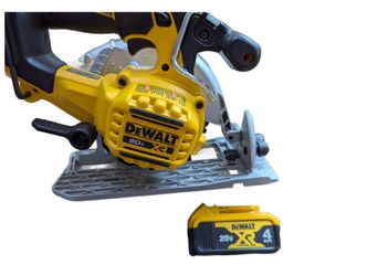 DEWALT DCS565 Circular Saw With Battery