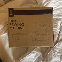 Mini Sewing Machine 