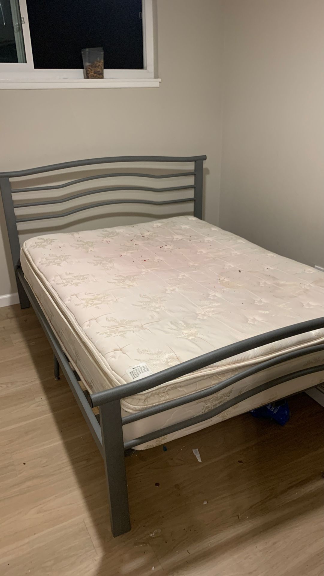 Free bed full size