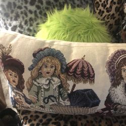 DOLL PILLOW 