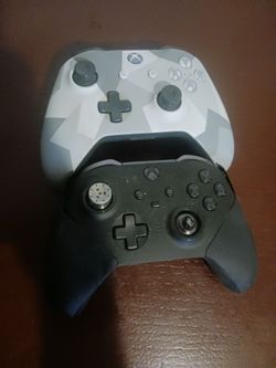 Xbox one controller and elite series 2 controller