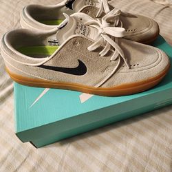 Nike Stefan Janoski Hyperfeel, Nike Janoski, Stefan Janoski, Hyperfeel Nikes, Mens 9.5, Mens Shoes, Mens Nikes